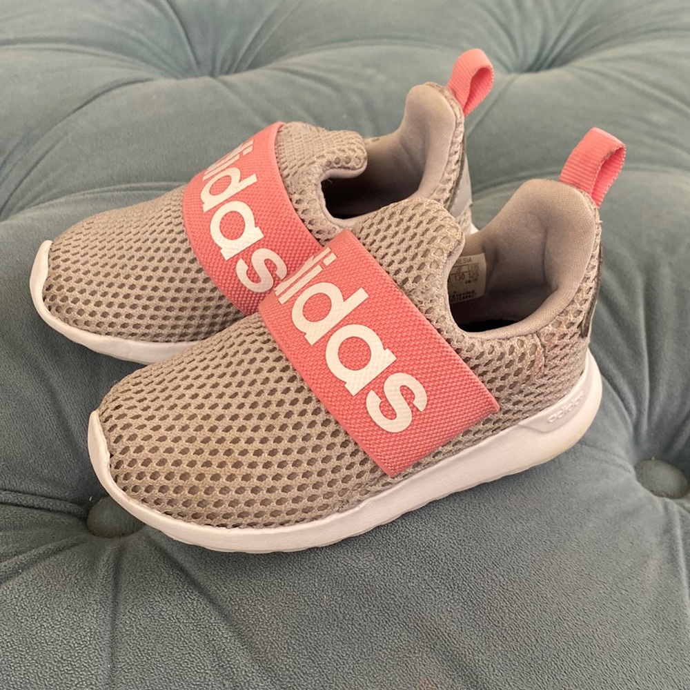 Toddler Adidas Lite Racers Size 6